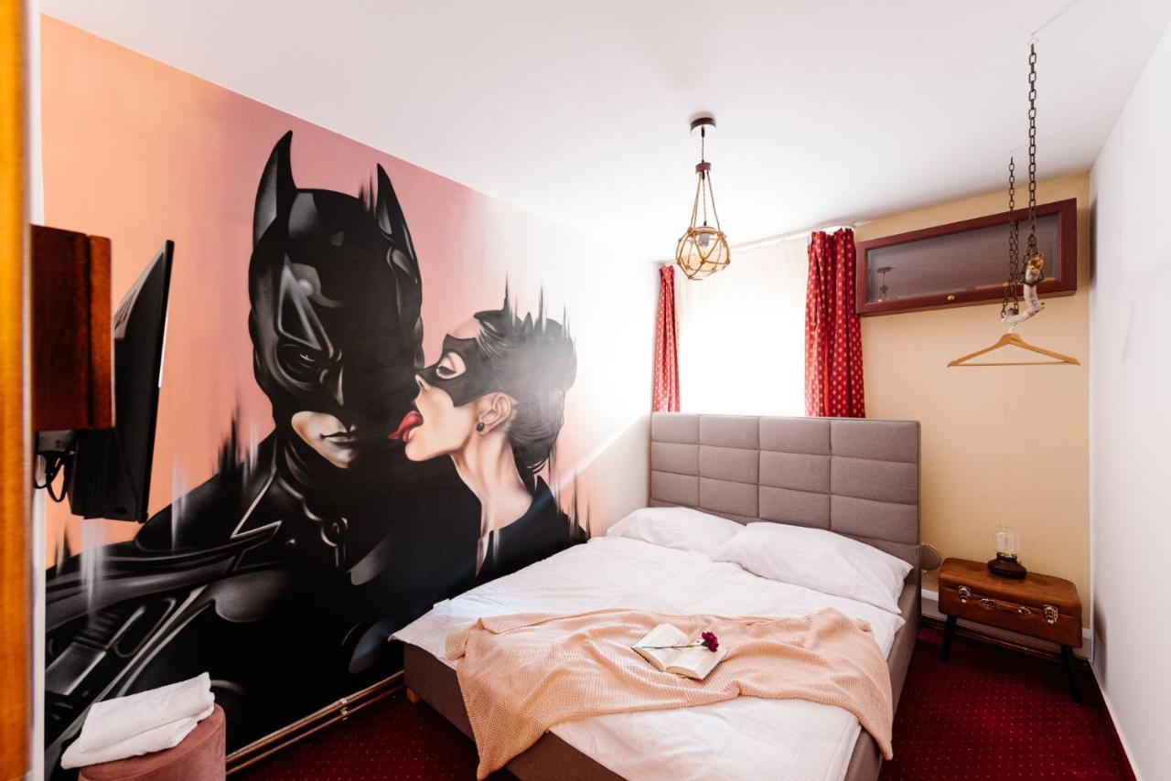 Petra Inn Apartments In Historical Palace Bratislava Esterno foto