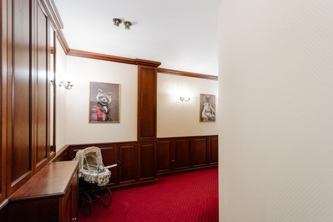 Petra Inn Apartments In Historical Palace Bratislava Esterno foto