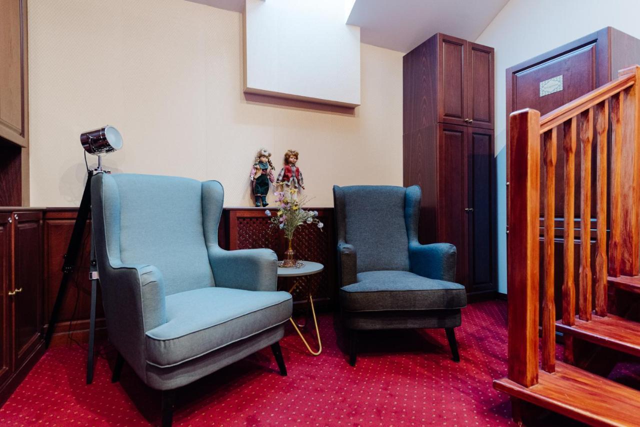 Petra Inn Apartments In Historical Palace Bratislava Esterno foto